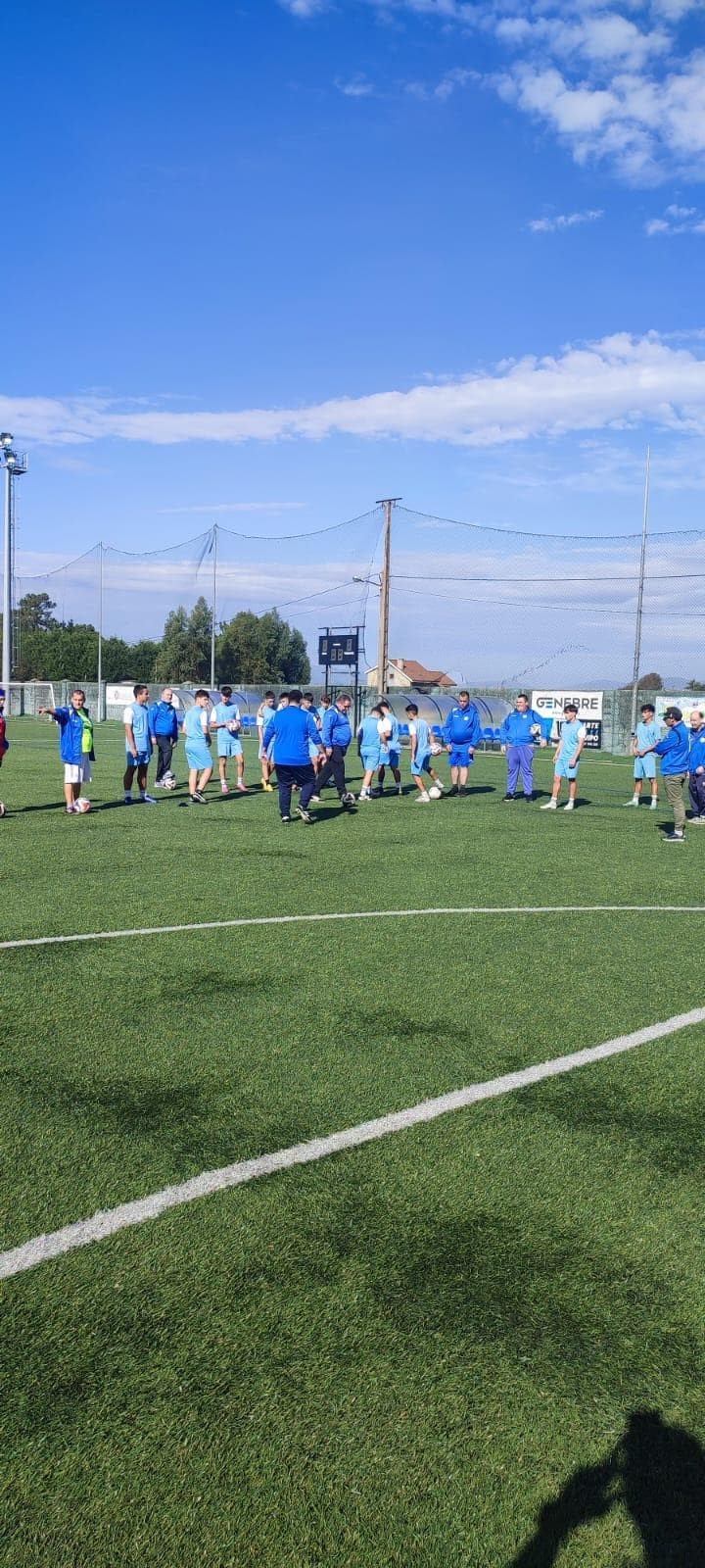 Jornada de fútbol junto con la Escuela Deportiva Arousa - GOL AL ESTIGMA - Imagen 3